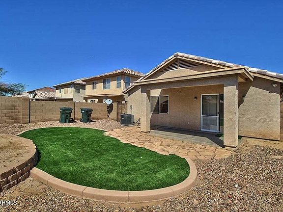3rd image of 11717 W Paradise Dr