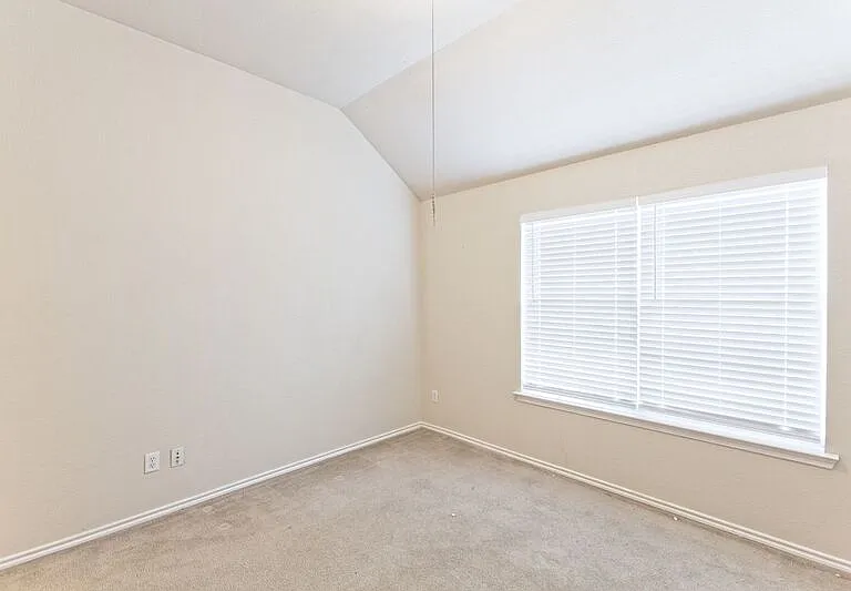 4009 Hidden Meadow Ct — Photo 33