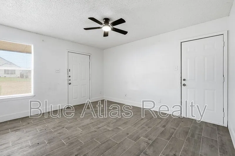 2 bed, 1.0 bath, 700 sqft, $1,475 — Photo 4