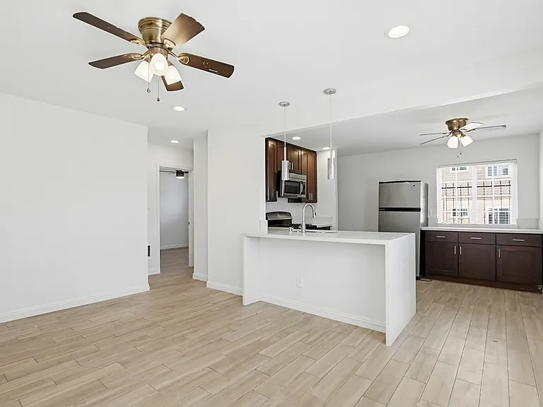 4253 1/2 Altadena Ave #1/2 — Photo 2