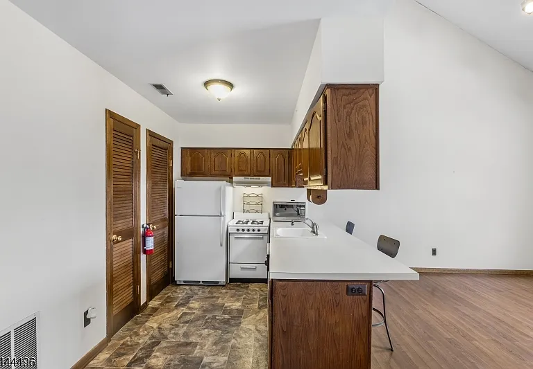 2 Squaw Valley Ct #6 — Photo 5