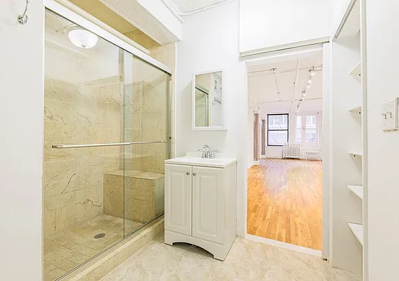 Rented by Bold New York | media 5