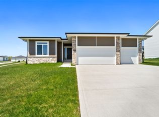 1408 Timberview Dr, Adel, IA 50003