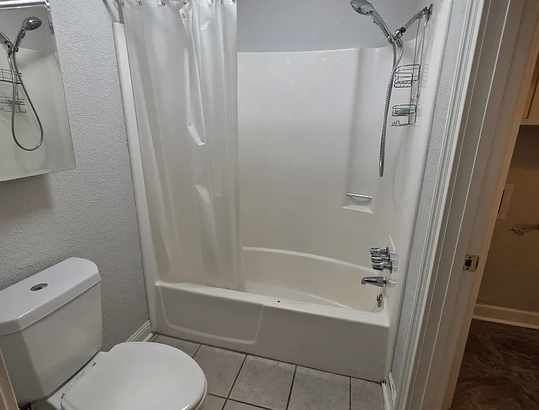 400 Chatham Pl — Photo 8