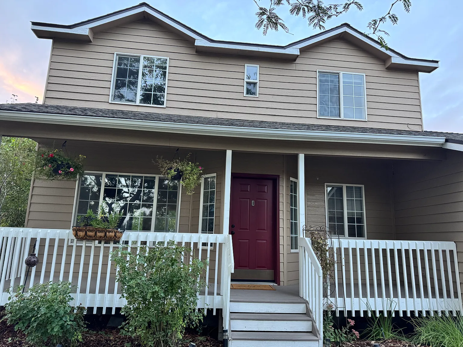 4 bed, 2304 sqft, $3,600 — Photo 1