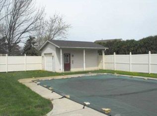 535 Rohm Dr, Napoleon, OH 43545