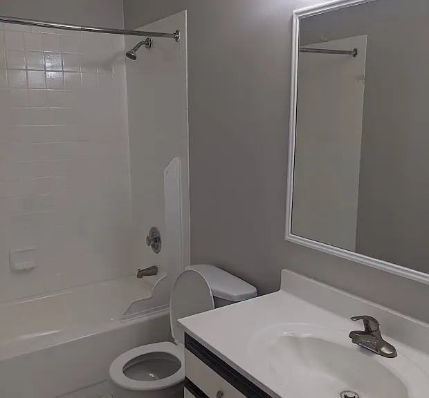 443 Nicoll Ave — Photo 4
