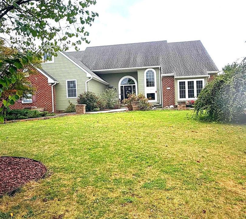 2nd image of 206 Fairview Dr