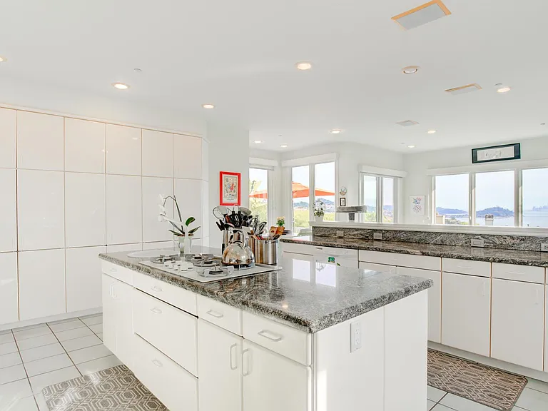 95 Via Los Altos — Photo 11