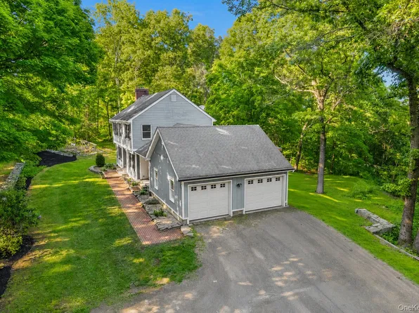 34 Contour Lane, Salt Point, NY 12578