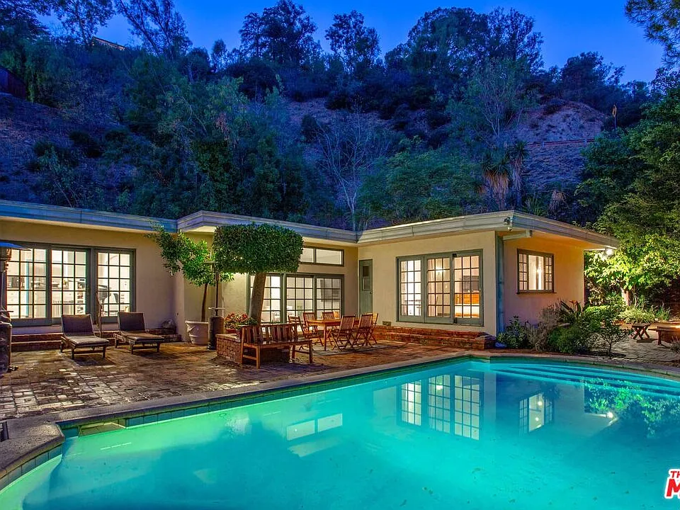 10216 Cielo Dr
