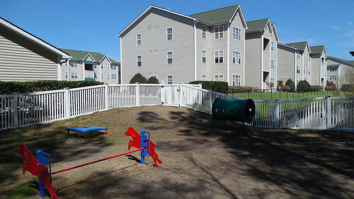 Summer Chase Apartments — Photo 2