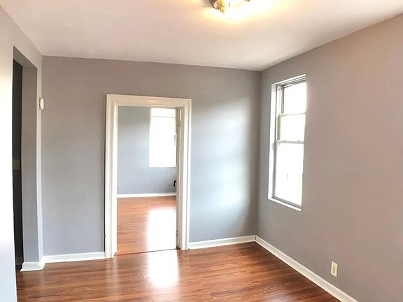 2nd image of 259 Underhill Ave APT 1