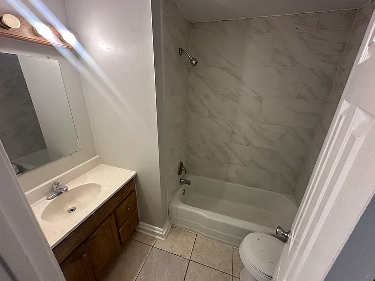 2401 Acorn St — Photo 7