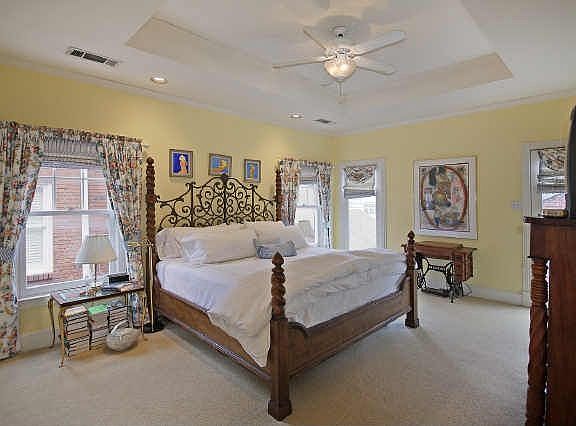 5th image of 3422 Binkley Ave