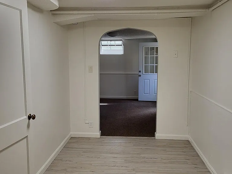 717 W Mulberry St #1/2 — Photo 10