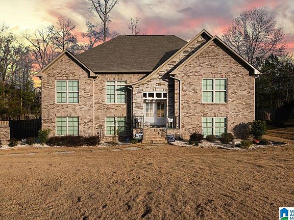 3rd image of 984 Knobloch Ln