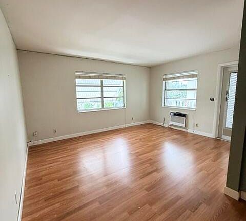 2nd image of 315 7th Avenue S #6B