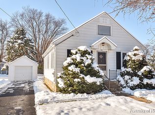 22 N 11th St, St Charles, IL