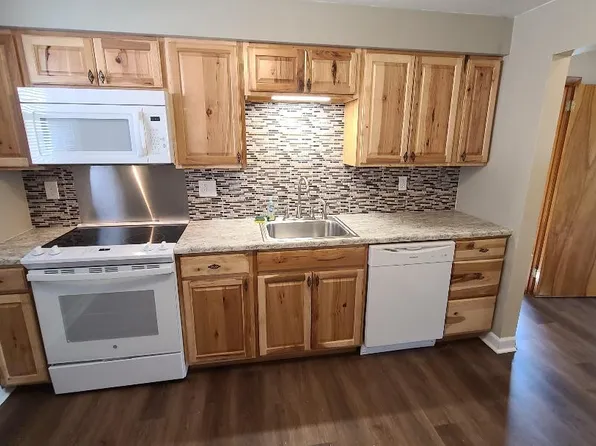 210 Greenside Ave #4, Canonsburg, PA 15317