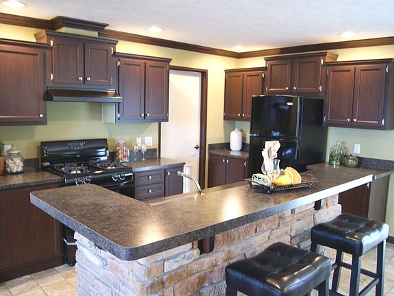 4th image of 1440 W Plum St #243