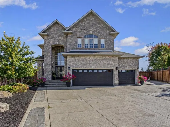 4 Playfair Ct, Hamilton, ON L9K 1R6