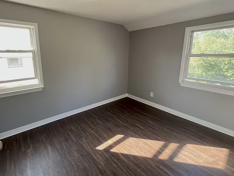 768 Taunton Pl — Photo 5