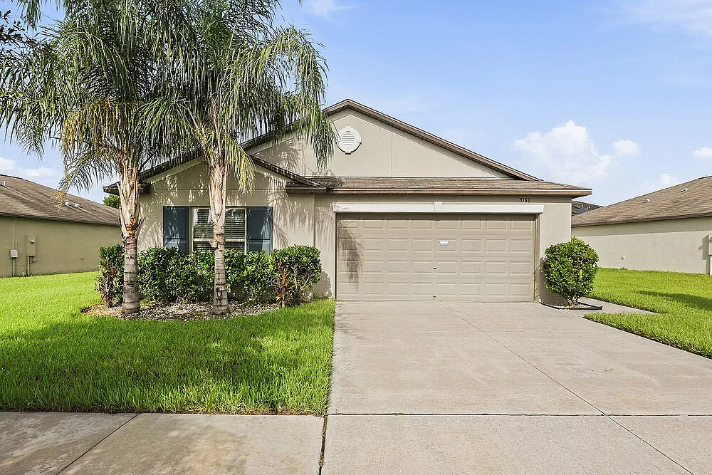 4 bed, 2.0 bath, 1817 sqft, $2,315 — Photo 1