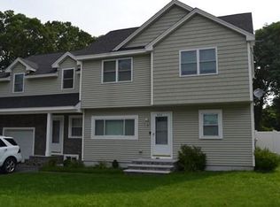 303 Burnham Rd, Lowell, MA 01852