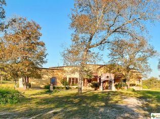 342 Powder Rdg, Luling, TX 78648