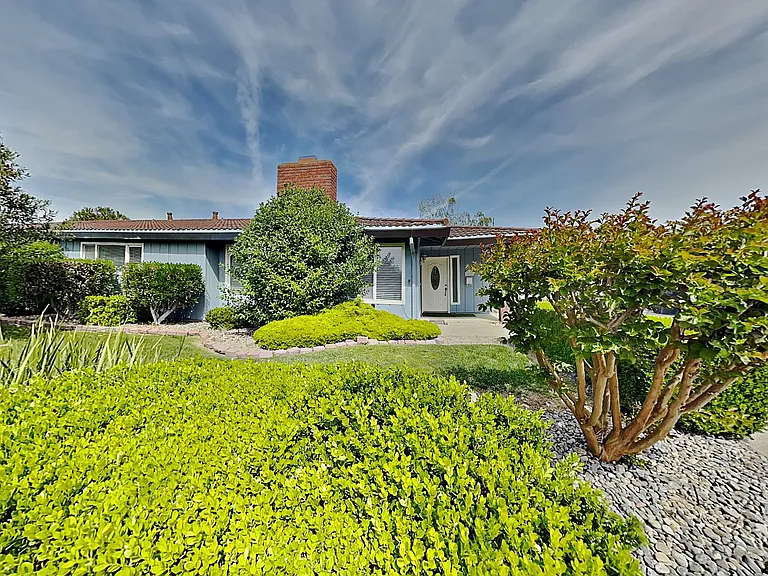 6830 Harmon Dr — Photo 1