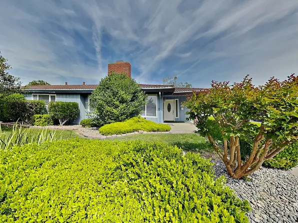 6830 Harmon Dr, Sacramento, CA 95831