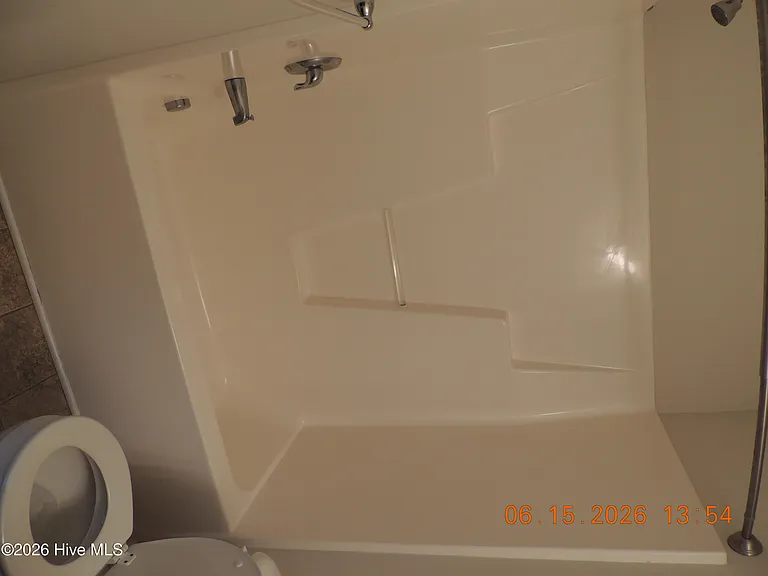 421 Falls Cv — Photo 17