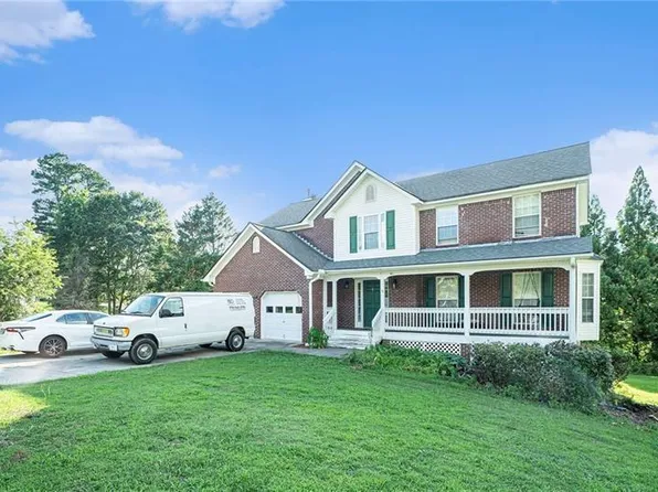 1535 Summit Pond Cir, Loganville, GA 30052