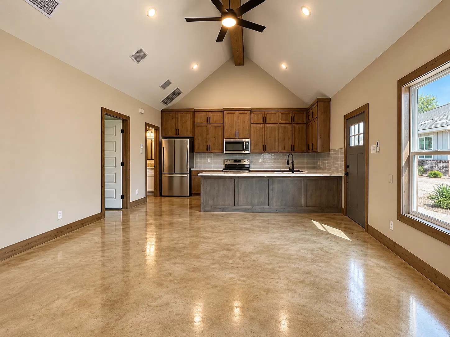 2 bed, $1,850 — Photo 4