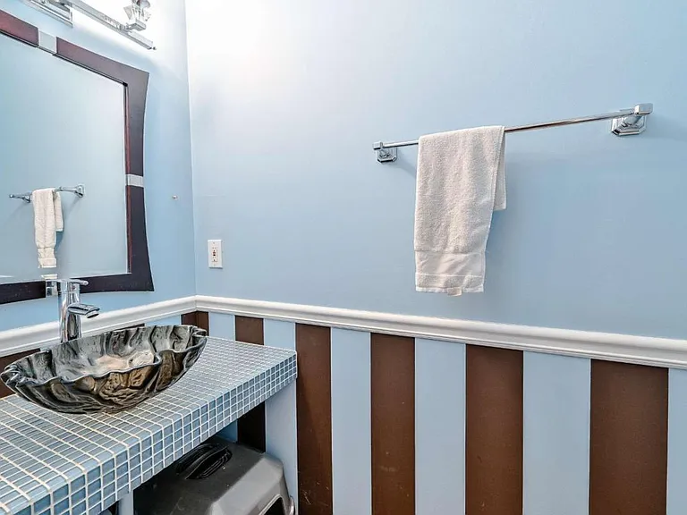 345 Eastcote Dr — Photo 23
