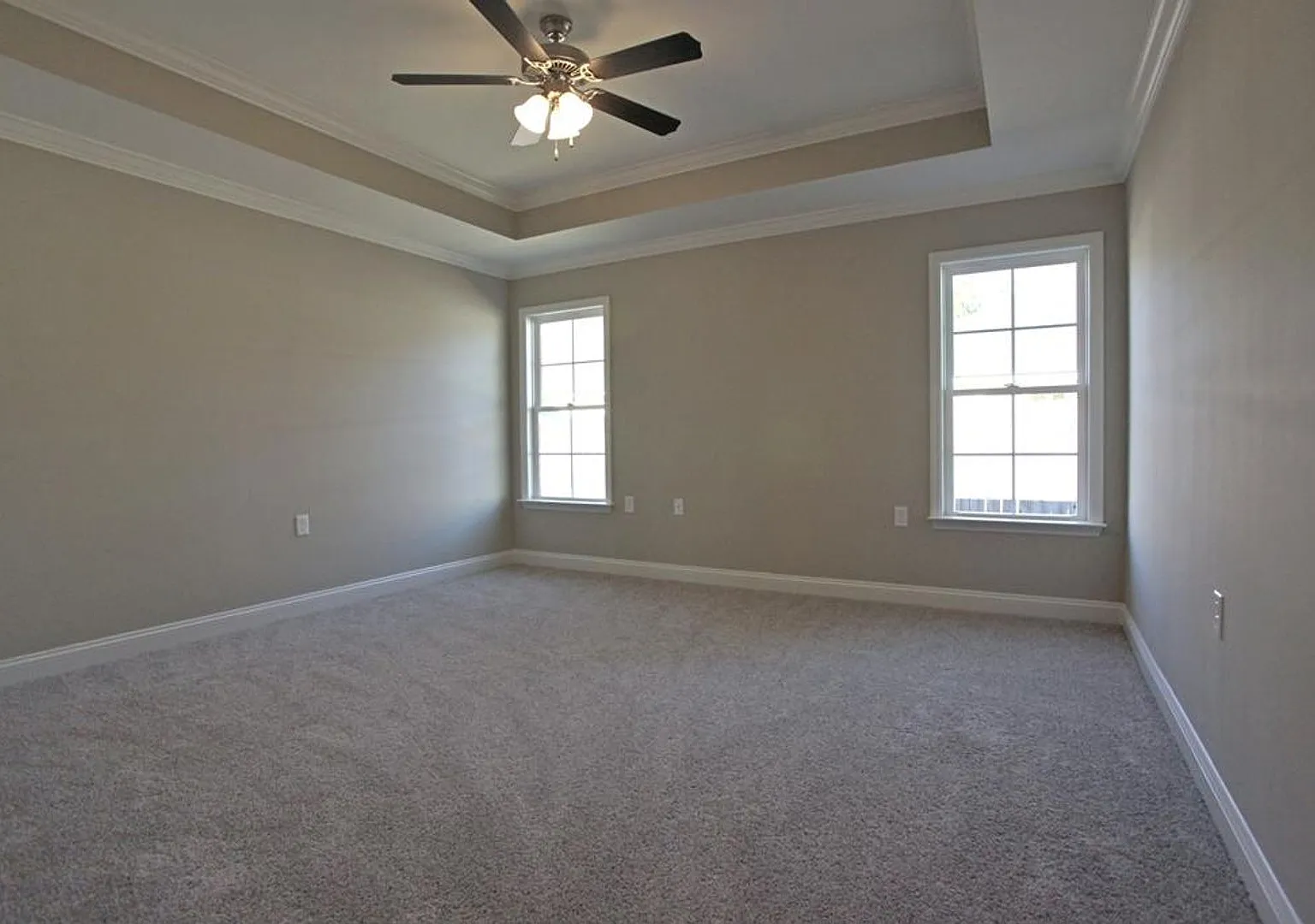 Stunning 4-Bedroom Home with Modern Amenities in Valdosta's Northlake Subdivision — Photo 3