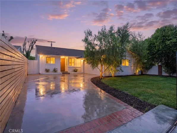 5141 Don Pio Dr, Woodland Hills, CA 91364