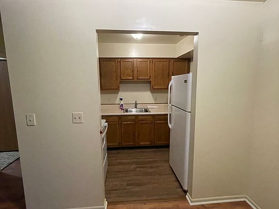 3rd image of 1509 Russell Ave #1