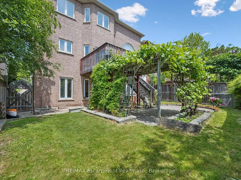 2365 Hertfordshire Way — Photo 40