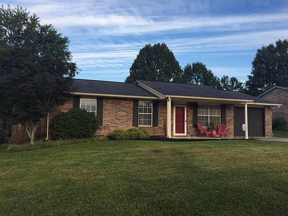 3rd image of 819 Jennifer Dr