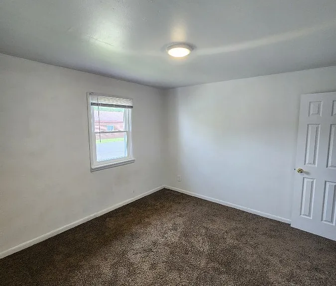 64 Harvey Pl — Photo 16