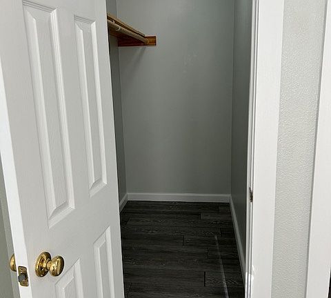 5th image of 2610 Frazier Ave