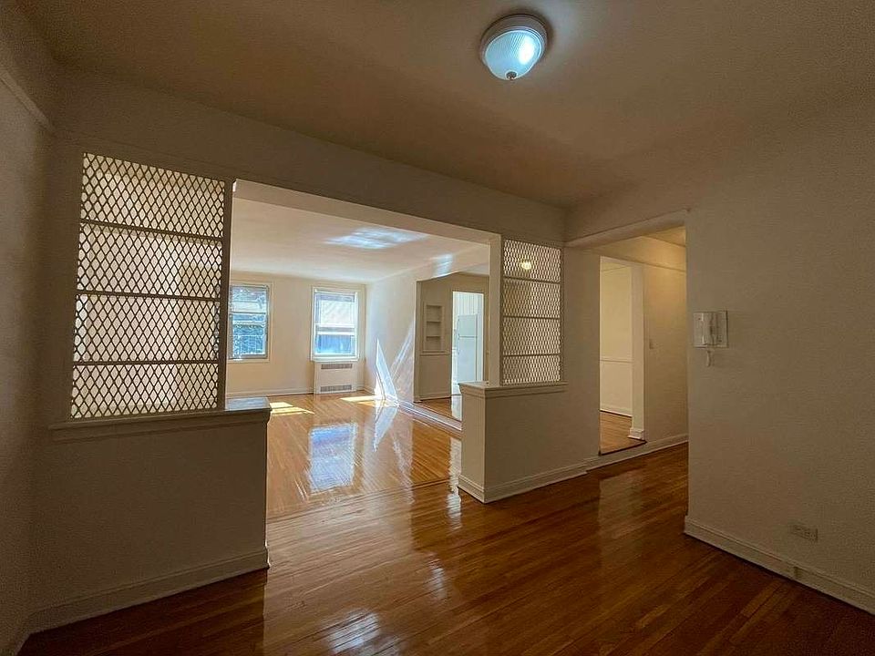 1st image of 65-74 Saunders St #11