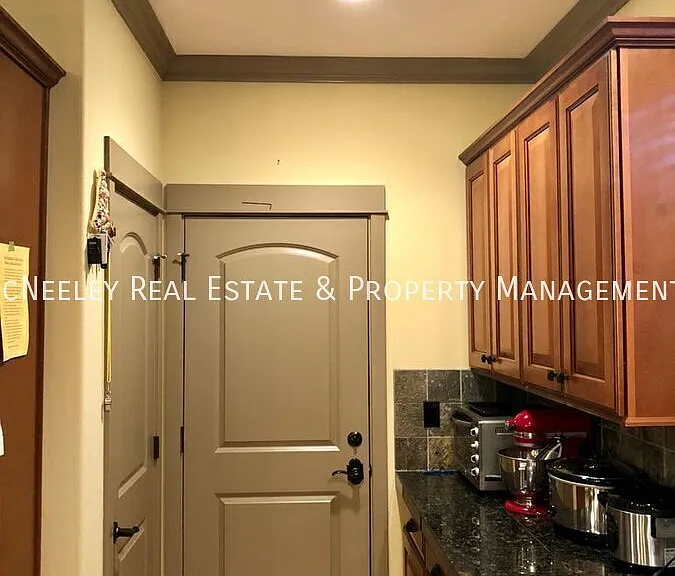 11714 NW Werburgh Ln — Photo 9
