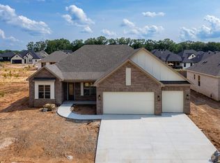 516 Corondelet Ln, Maumelle, AR 72113