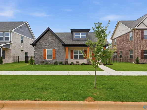 17407 Brooklawn St, Athens, AL 35611