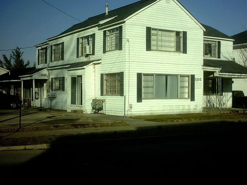 1332 Central Ave #6