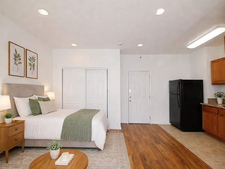 Westmoreland Apartments LLC — Photo 9
