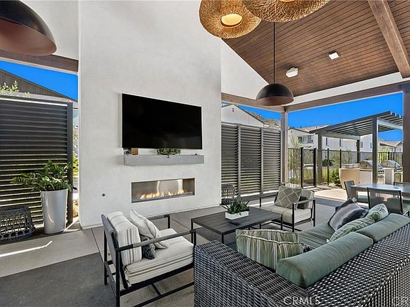 4th image of 348 Sweet Pl